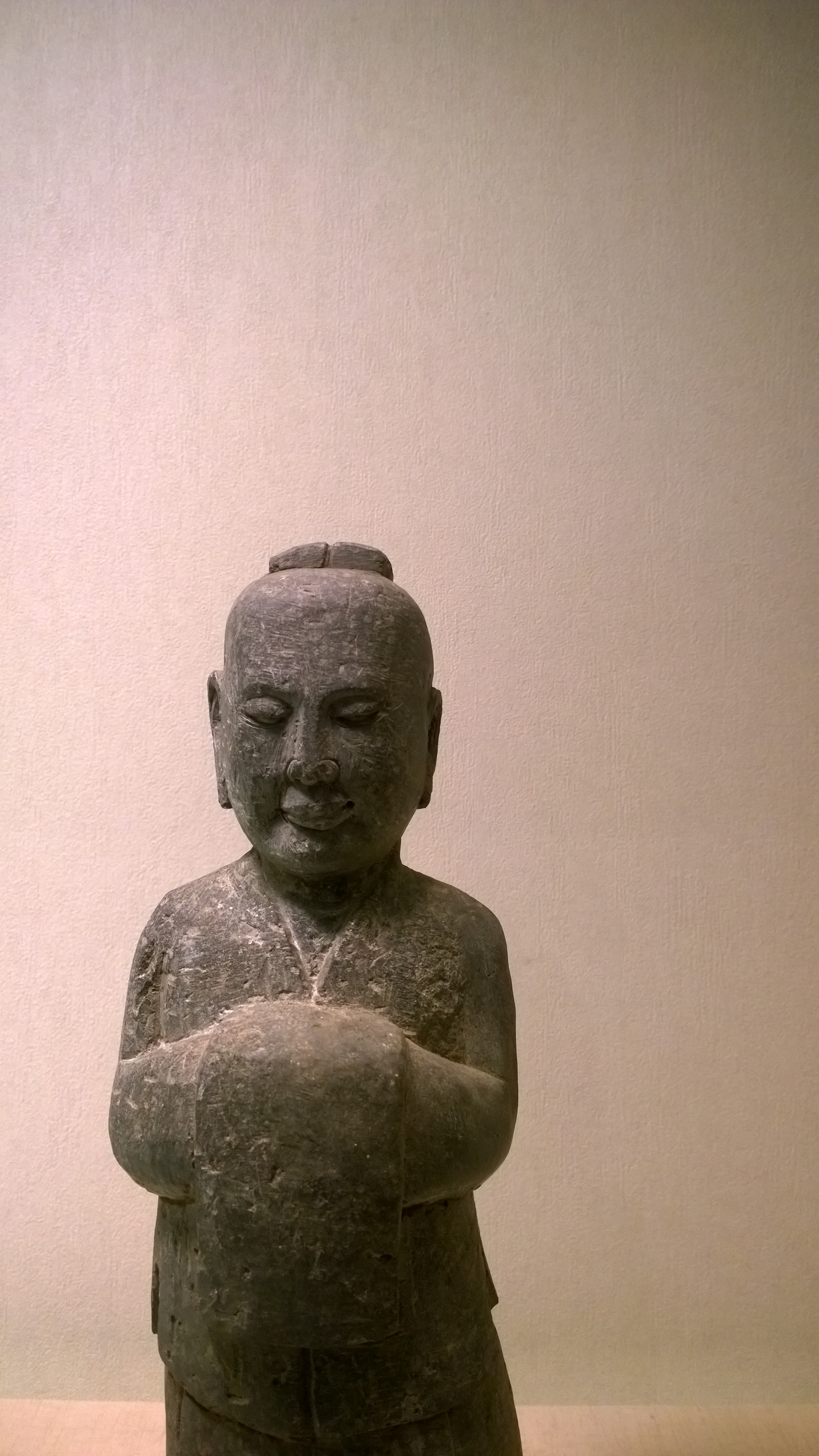statue